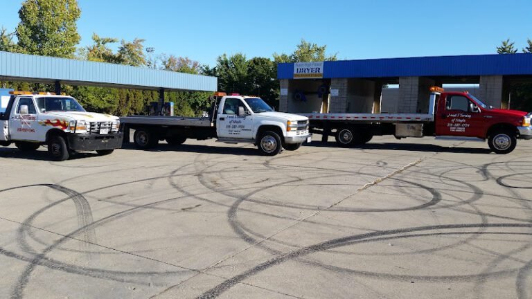 J and T towing of Maple Tow Service in Maple Heights, Ohio