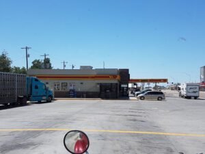 Love's Travel Stop tow service company in Hooker, Oklahoma offering 24 hour towing near me