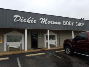 Dickie Morrow Body Shop tow service company in Mt Pleasant, Texas offering 24 hour towing near me