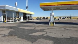 Meadow Tire & Shell tow service company in Meadow, Utah offering 24 hour towing near me