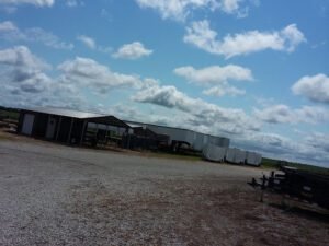 K & A Trailer & Equipment tow service company in Martinsburg, Missouri offering 24 hour towing near me