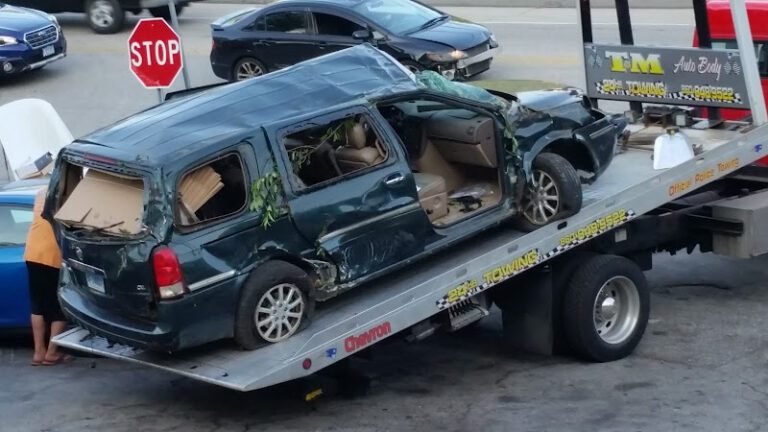 T & M Auto Body Tow Service in Montville, Connecticut