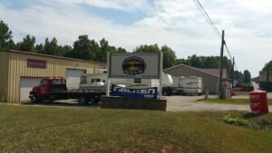 Lake Gaston Auto & RV tow service company in Littleton, North Carolina offering 24 hour towing near me