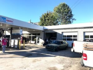 TOWN AND COUNTRY tow service company in Mt Vernon, Kentucky offering 24 hour towing near me