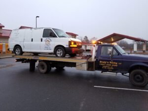 Brady's Towing and Roadside Assistance tow service company in Leesville, Louisiana offering 24 hour towing near me