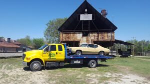 Gator Towing tow service company in Aubrey, Texas offering 24 hour towing near me