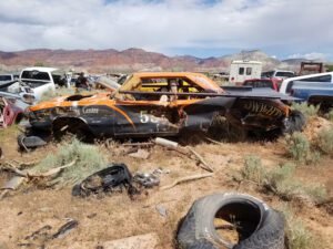 Dwight's Auto Wrecking tow service company in Sigurd, Utah offering 24 hour towing near me