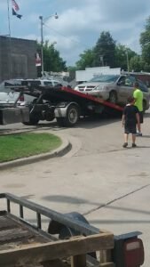 Don's Bumper To Bumper Services tow service company in Carmi, Illinois offering 24 hour towing near me