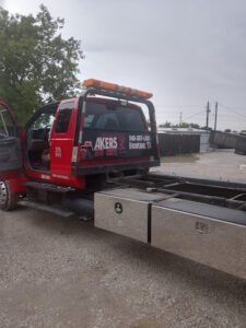 Akers Towing tow service company in Denton, Texas offering 24 hour towing near me