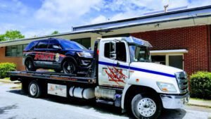 Tiger Towing tow service company in Opelika, Alabama offering 24 hour towing near me