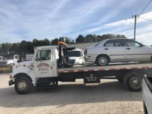 Rapid Recovery tow service company in Madisonville, Kentucky offering 24 hour towing near me