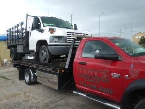 Tony's Towing & Recovery tow service company in Houston, Texas offering 24 hour towing near me