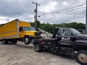 R&D Wrecker Service tow service company in Hixson, Tennessee offering 24 hour towing near me