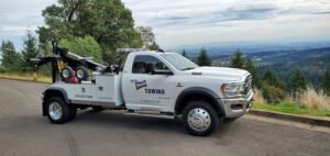 B&R Towing tow service company in Corvallis, Oregon offering 24 hour towing near me