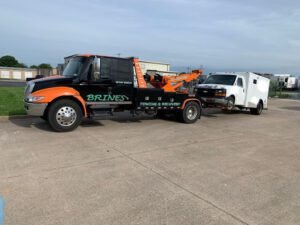 Brines Towing Service tow service company in Strafford, Missouri offering 24 hour towing near me