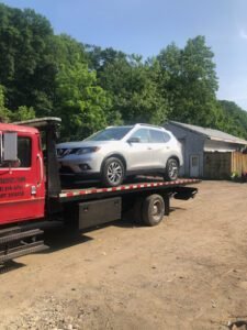 Shell Gas tow service company in Indianapolis, Indiana offering 24 hour towing near me