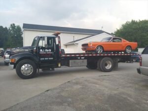 L & M Towing And Repair tow service company in Vermilion, Ohio offering 24 hour towing near me
