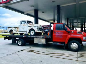 Gio's Towing tow service company in , offering 24 hour towing near me