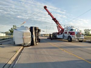 MAD J Repair & Towing tow service company in Des Moines, Iowa offering 24 hour towing near me