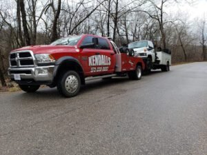 Kendall's Heavy Towing and Recovery - Holts Summit tow service company in Holts Summit, Missouri offering 24 hour towing near me