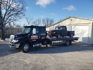 Kendall's Heavy Towing and Recovery - Kingdom City tow service company in Kingdom City, Missouri offering 24 hour towing near me