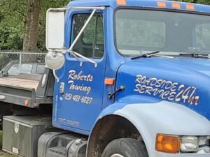 Roberts Towing LLC tow service company in Perdido, Alabama offering 24 hour towing near me