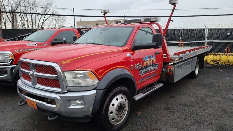 A & M Towing Holdings Inc Tow Service in East Hartford, Connecticut