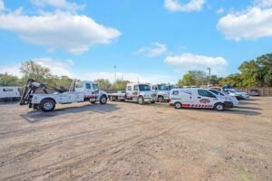 V & R Towing tow service company in Rosenberg, Texas offering 24 hour towing near me