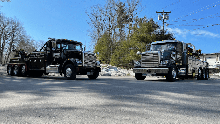 Hiway Recovery Tow Service in Upton, Massachusetts