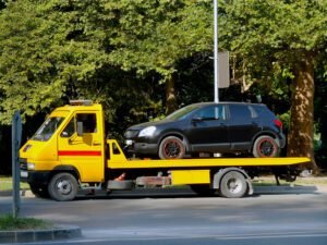Siuslaw Towing tow service company in Florence, Oregon offering 24 hour towing near me