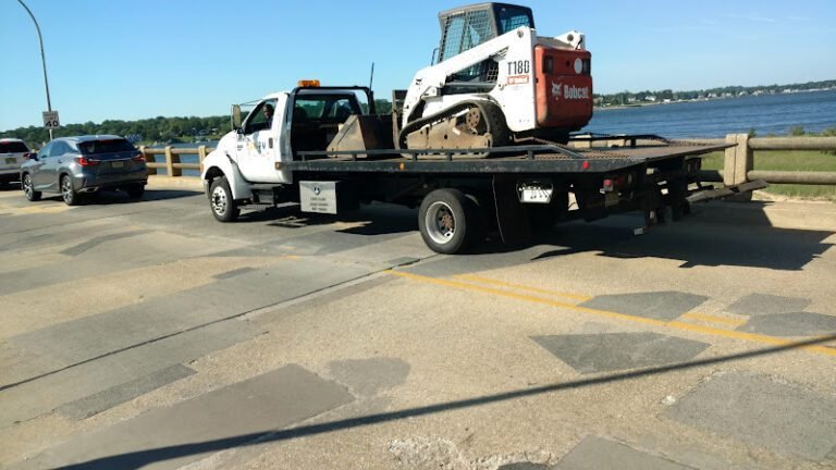 AM-PM Towing & Auto Body Tow Service in Port Monmouth, New Jersey