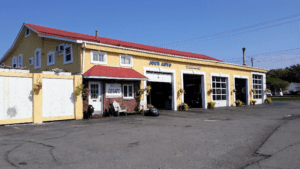 Joe's Auto Service tow service company in Hamburg, New York offering 24 hour towing near me