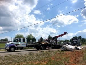 Chavez Towing Las Vegas NV - Grúa cerca de mi - Servicio de Gruas en Las Vegas Nv tow service company in , offering 24 hour towing near me