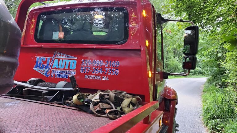 J&J AUTO TRANSPORTATION AND TOWING Tow Service in Taunton, Massachusetts