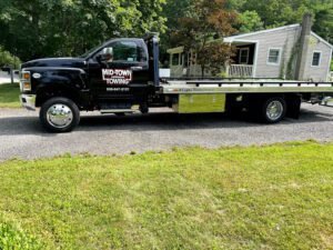Sanford's Story City Towing tow service company in , offering 24 hour towing near me