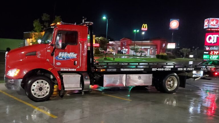 Signal 40 Towing Tow Service in Shelburn, Indiana