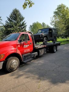 Scott's Towing And Tire Repair tow service company in Lincoln, Nebraska offering 24 hour towing near me