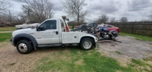 J and H Towing tow service company in Richmond, Texas offering 24 hour towing near me