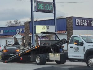 Tennessee Wrecker tow service company in Hixson, Tennessee offering 24 hour towing near me
