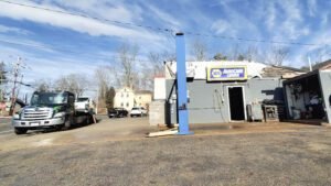 D&J Towing tow service company in Corbin, Kentucky offering 24 hour towing near me