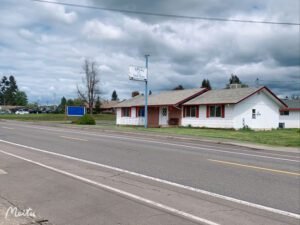 Billy Jo's Denim Country tow service company in Sublimity, Oregon offering 24 hour towing near me