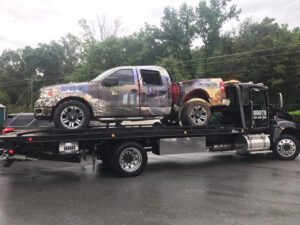 Routh Wrecker Service tow service company in Little Rock, Arkansas offering 24 hour towing near me