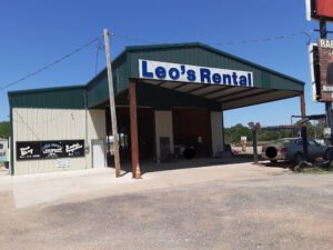 Leo's Wrecker Services & Garage tow service company in Pittsburg, Texas offering 24 hour towing near me