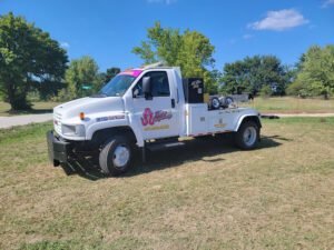 J and J Towing and Recovery LLC tow service company in Carl Junction, Missouri offering 24 hour towing near me