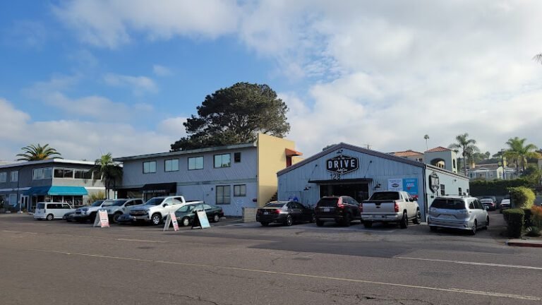 Bill Smith Automotive Tow Service in Solana Beach, California