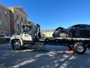 Miami Dade Express towing tow service company in , offering 24 hour towing near me