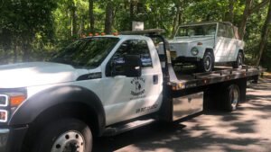 Pitbull Towing & Junk Car Removal tow service company in , offering 24 hour towing near me