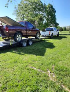 Labrador Towing LLC tow service company in Rogersville, Missouri offering 24 hour towing near me