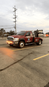 Ives Towing & Semi Truck Heavy Wrecker tow service company in Ste. Genevieve, Missouri offering 24 hour towing near me