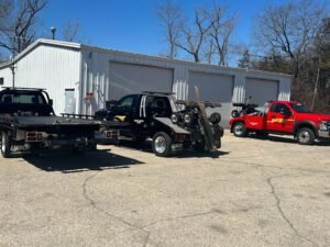 In & Out Towing tow service company in Oconomowoc, Wisconsin offering 24 hour towing near me